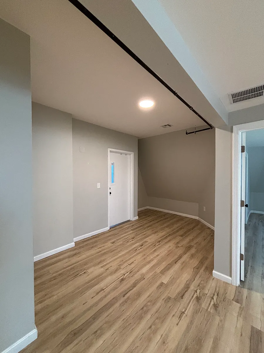 Building Photo - 200 Broad St #4B