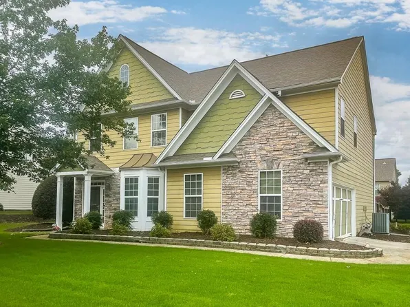 1683 Sahale Falls Dr, Braselton, GA 30517