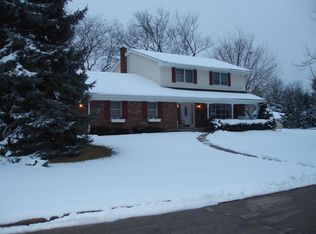 3161 Raintree Ln, Rockford, IL 61114