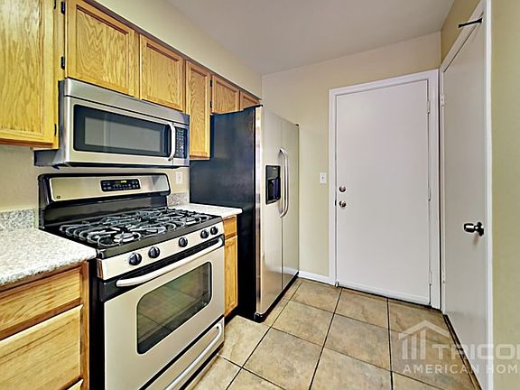 4th image of 1633 Olive Palm Cir