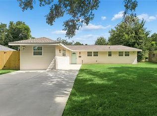 212 Berkley Dr, New Orleans, LA 70131