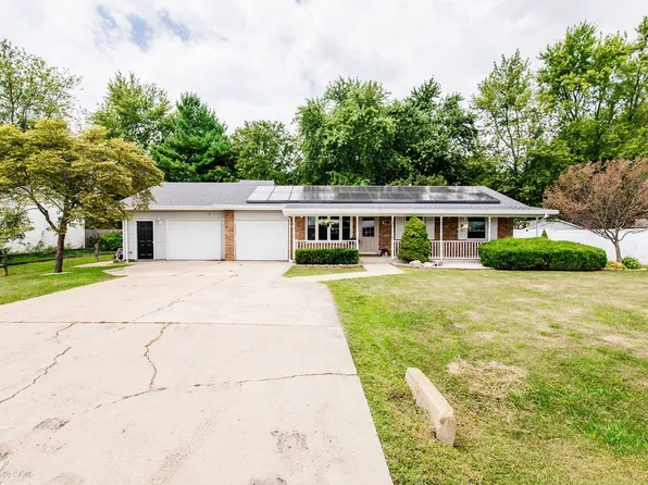 241 S Maple St, Buckingham, IL 60917