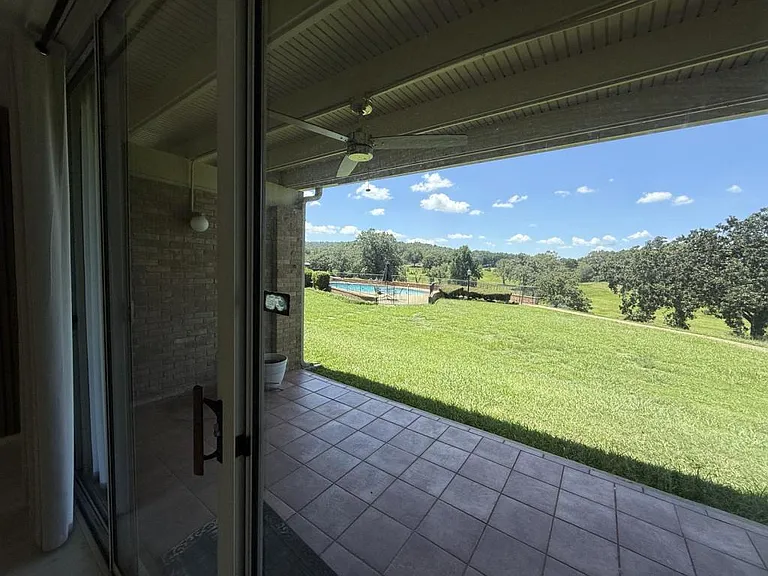575 Belvedere Dr — Photo 1