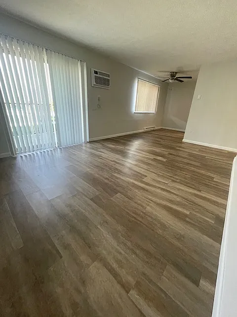 Cedar Ridge Ln