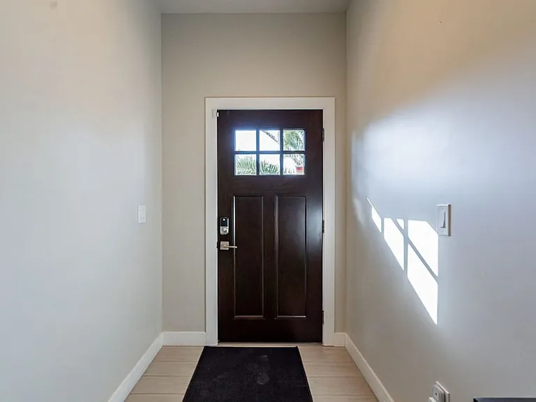 E Earll Dr — Photo 20