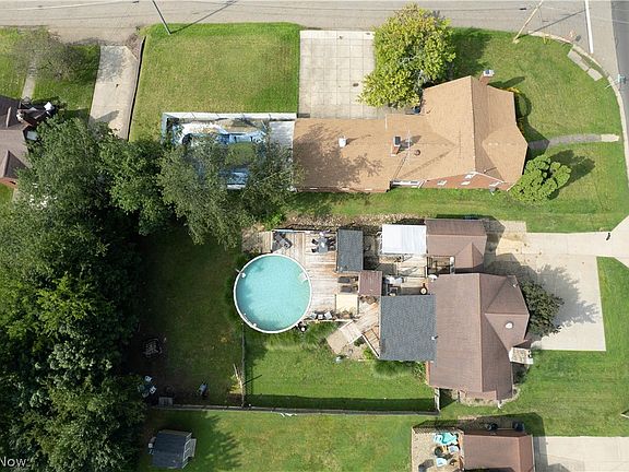 3rd image of 217 Whipple Ave NW