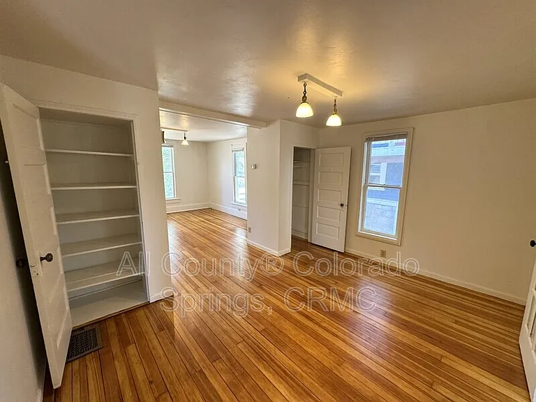 811 E Kiowa St — Photo 7