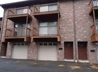 314 Knapps Hwy, Fairfield, CT 06825