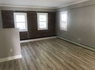 6020 Railroad St, Clarence Center, NY 14032