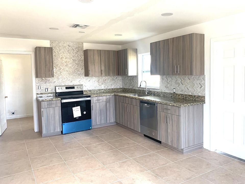 1st image of 675 SE 5th Street