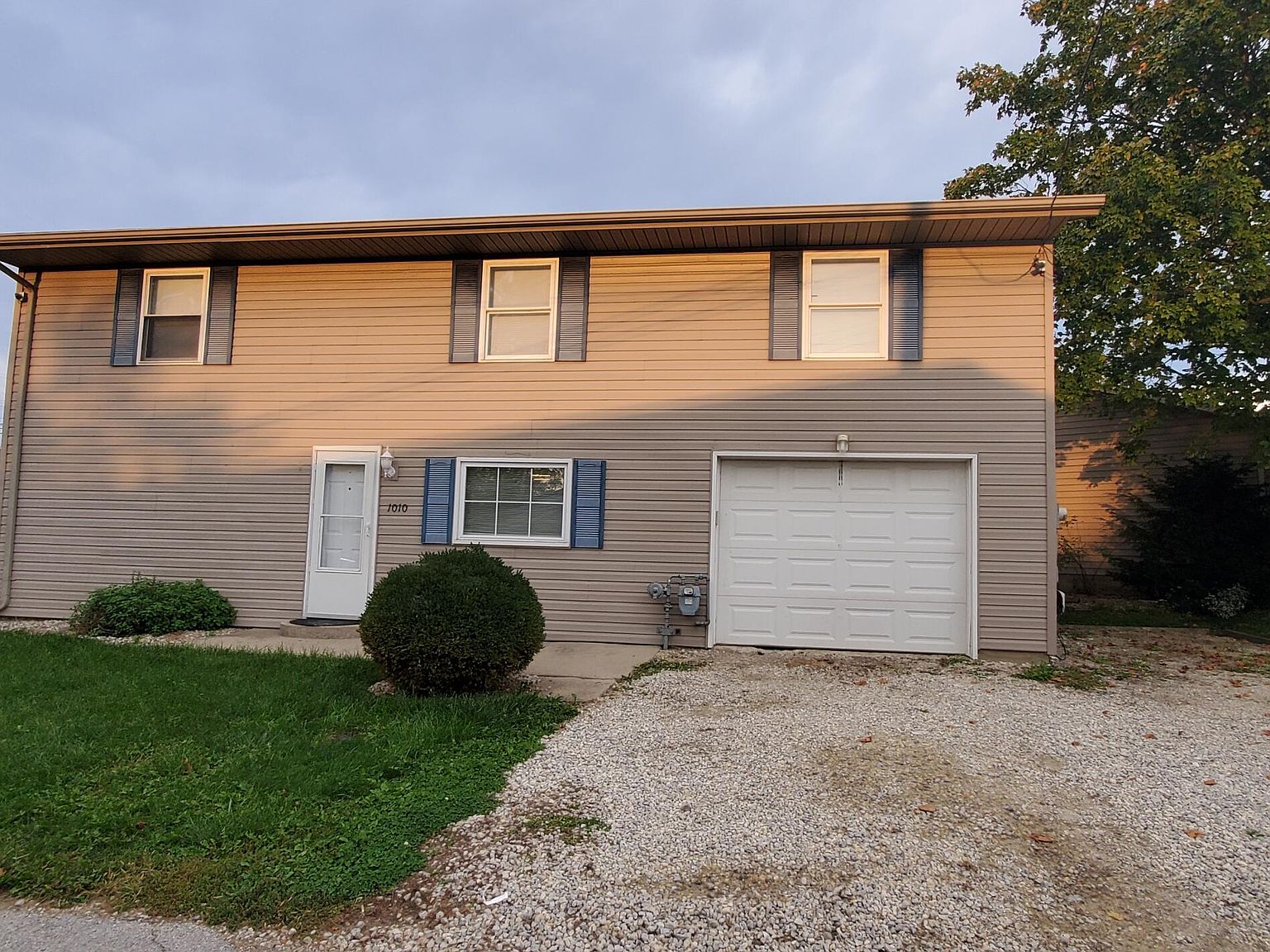 1010 Parkway Dr Saint Marys Oh 45885 Mls 1014100 Zillow