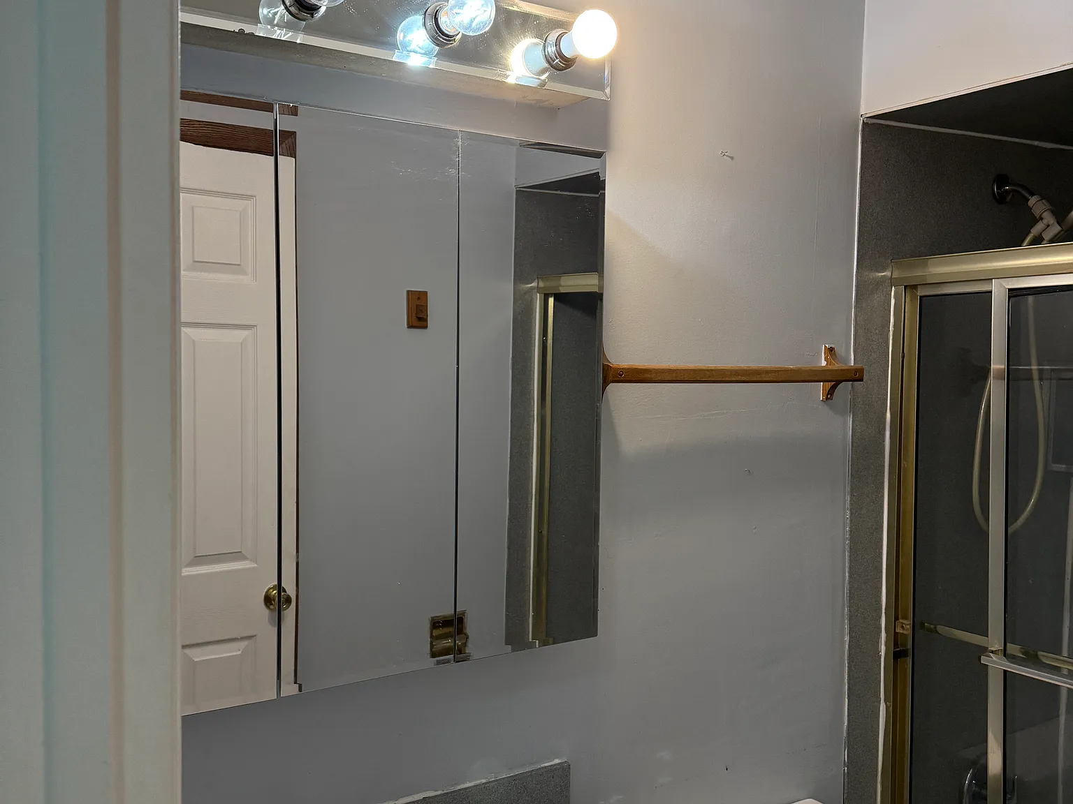 11925 S Lawndale Ave — Photo 3