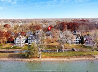 295 Crystal Bay Dr, Amherstburg, ON N9V 4A6