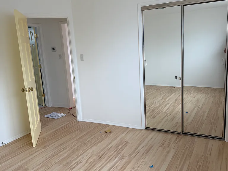 the West bedroom 11' 2" x 13' 2"