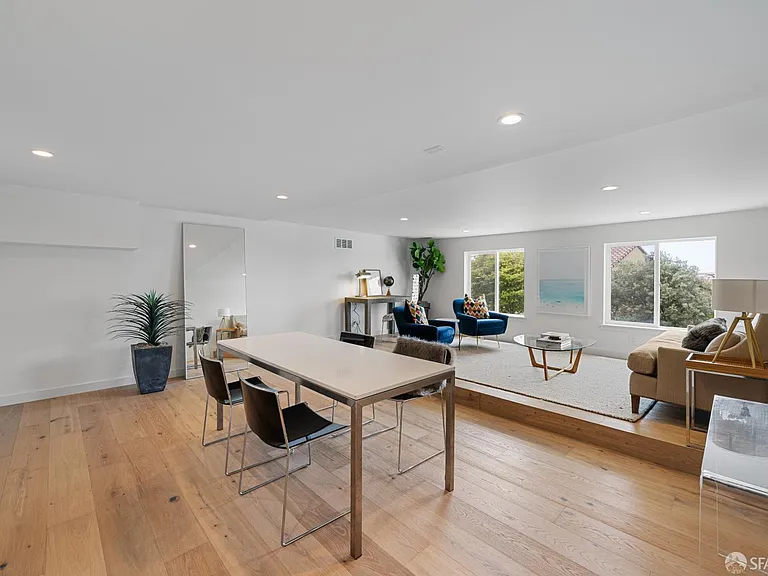 628 Los Palmos Dr — Photo 15