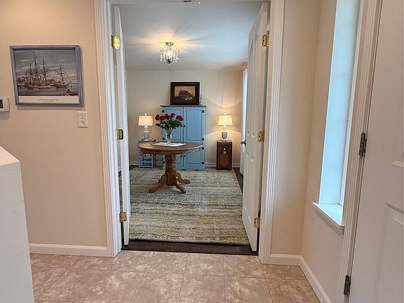 5th image of 611 Andrews Avenue