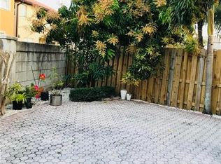 9155 SW 156th Ct, Miami, FL 33196