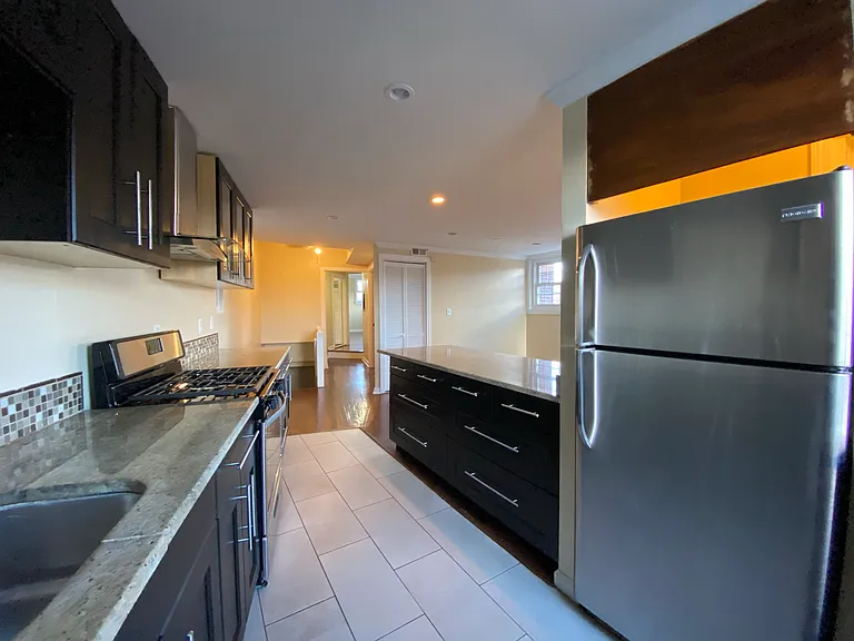 75 Whitney Ave #4A — Photo 6
