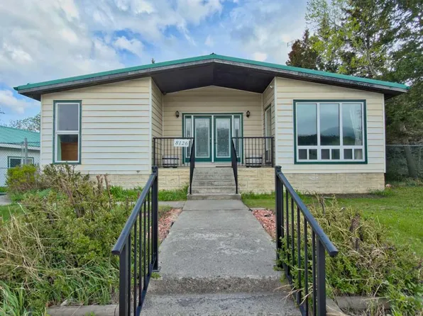 8126 N 20th Ave, Crowsnest Pass, AB T0K 0M0