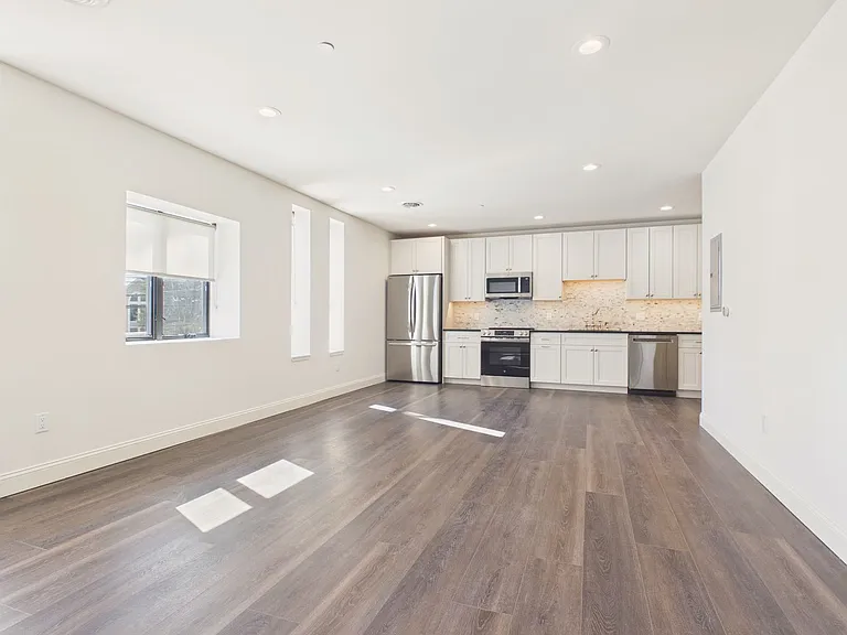 1400 Market St — Photo 20