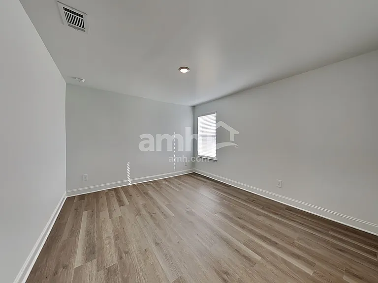 216 Latitia Ln — Photo 12