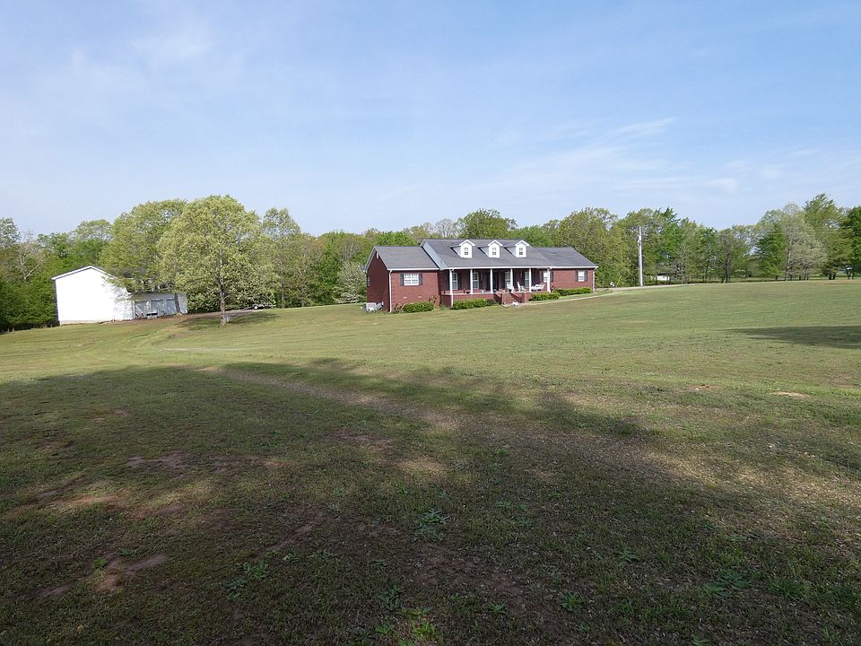 1st image of 200 Woodchuck Ln