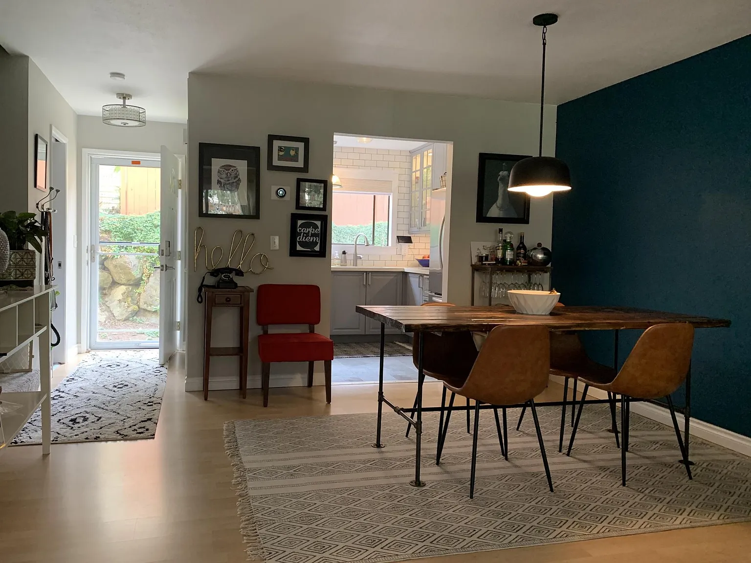 2 bed, 2.5 bath, 1050 sqft, $3,100 — Photo 2