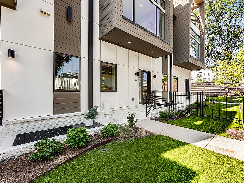 End unit entrance with private fenced yard