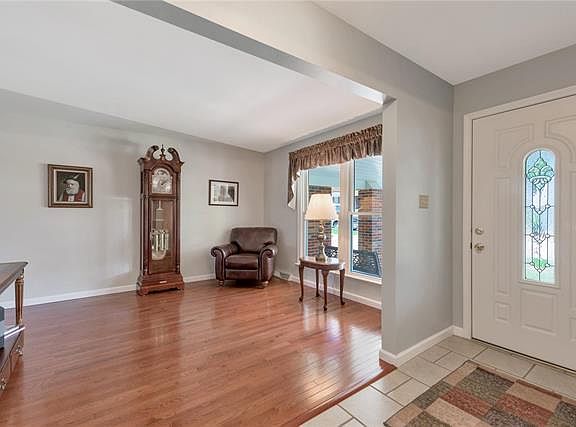 4th image of 4810 Broad Oak Dr