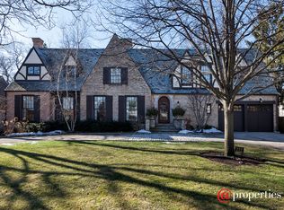 222 Leicester Rd, Kenilworth, IL 60043