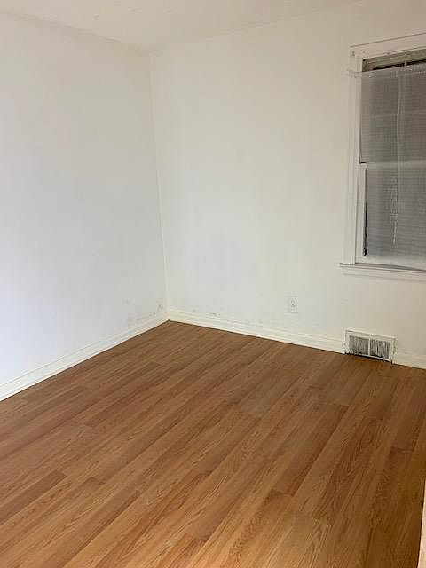 1st image of 23 Hazelwood Ave #1