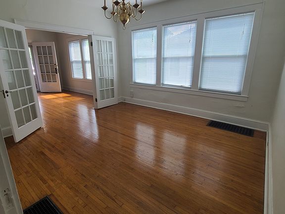5th image of 2117 Fairmont Blvd