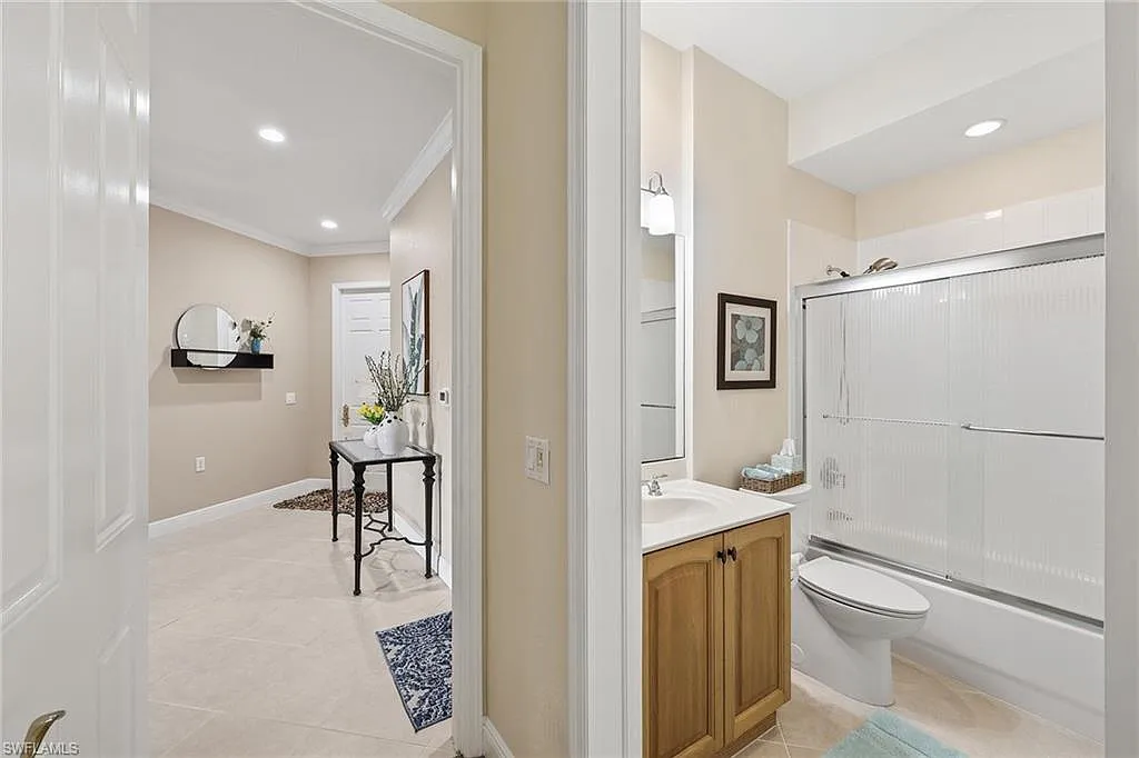 3 bed, 3.0 bath, 2100 sqft, $6,500 — Photo 3