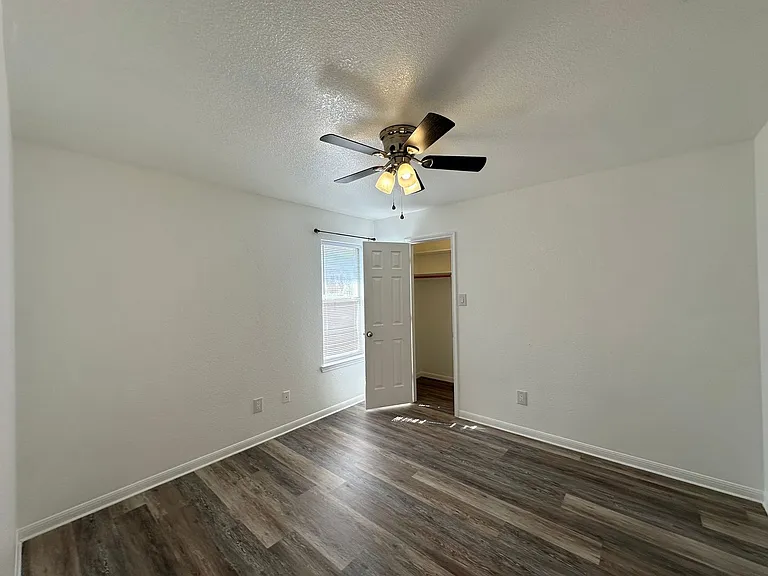 2703 Edgefield St — Photo 22