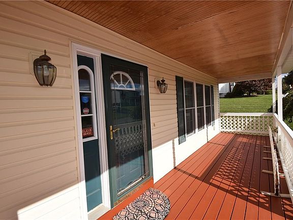 4th image of 134 Blackstone Way