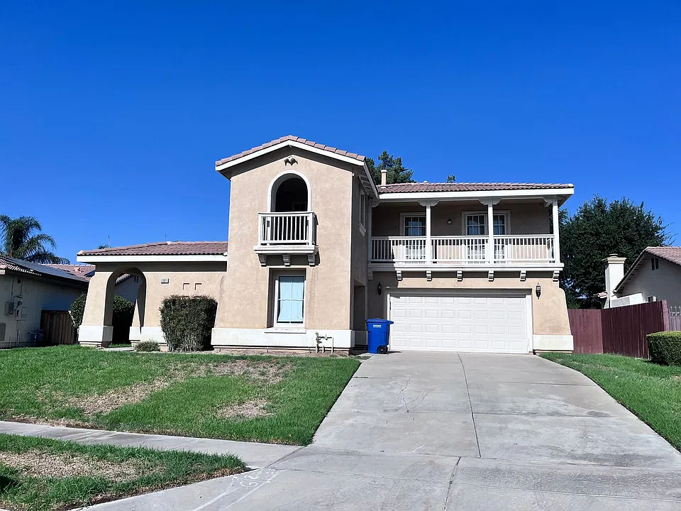 11811 Columbia Ct
