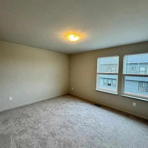 2151 Park Dr — Photo 4