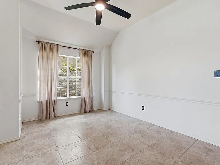 5021 McDade Dr — Photo 8