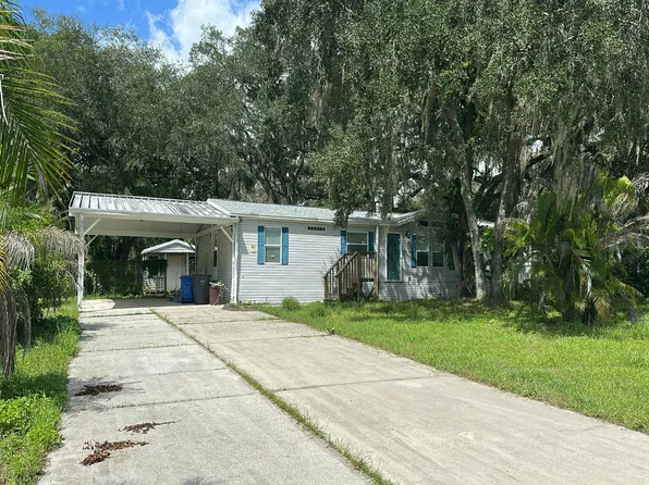 9117 Wood Terrace Dr, Tampa, FL 33637