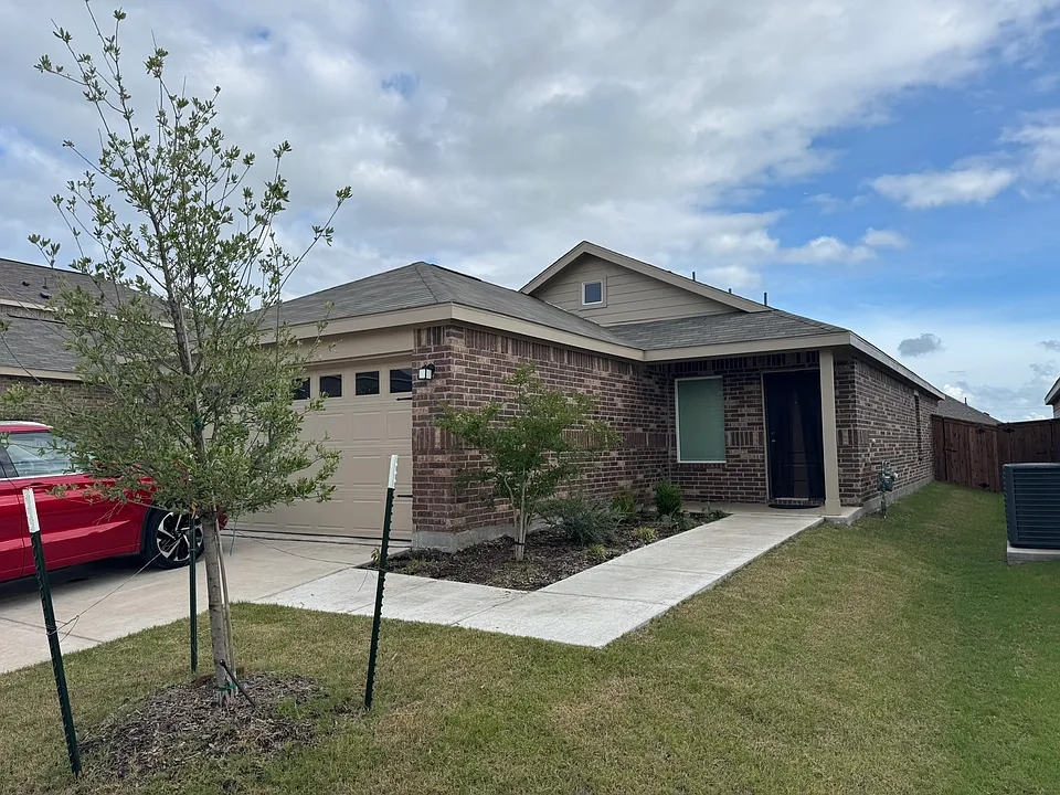3057 Ashbrook Ln
