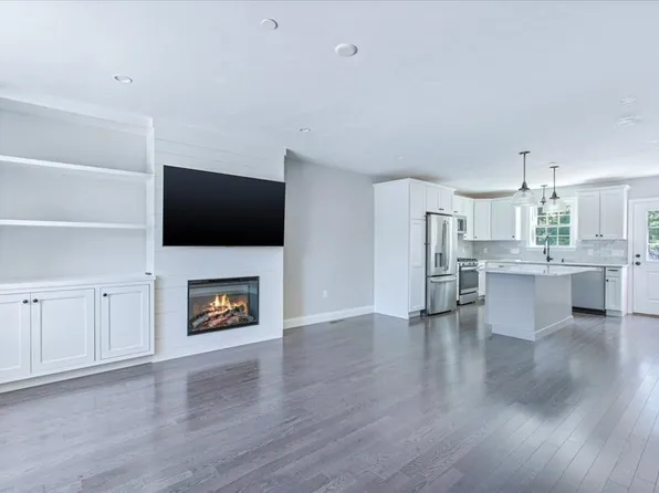 30 Old Washington St #7, Pembroke, MA 02359
