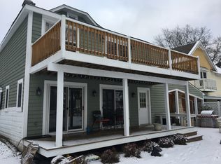 3305 Riverdale Rd, McHenry, IL 60051