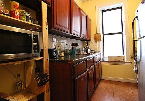 5th image of 915 43rd St #D5