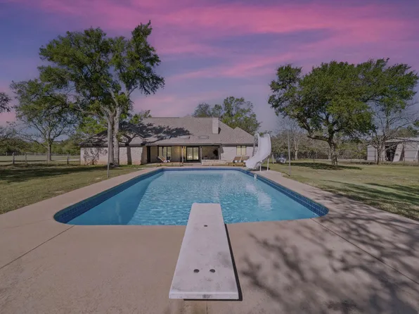 28 Country Oaks Dr, Buda, TX 78610