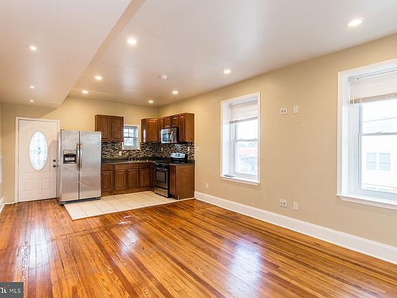2nd image of 4623 Sansom St #B
