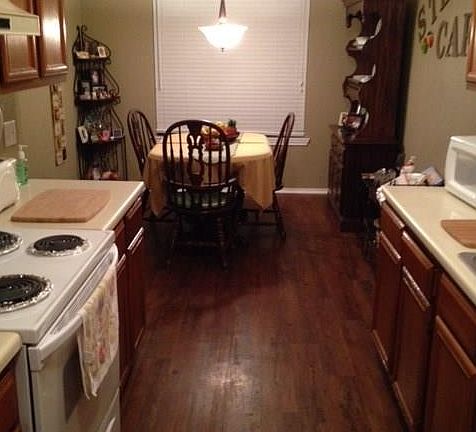 5th image of 1000 Fawn Meadow Dr