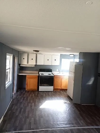 Building Photo - 475 Bryant Rd #5