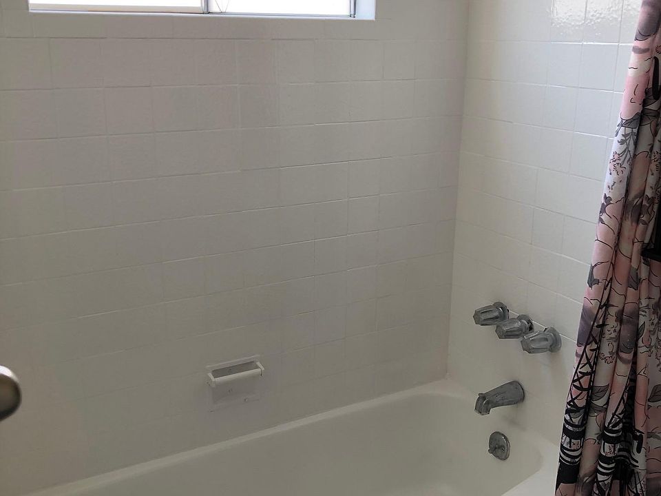 Newly re-surfaced tub