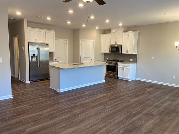 3rd image of 1377 Elderwood Way #1377
