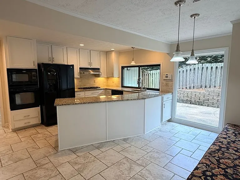 298 Indian Hills Trl — Photo 9